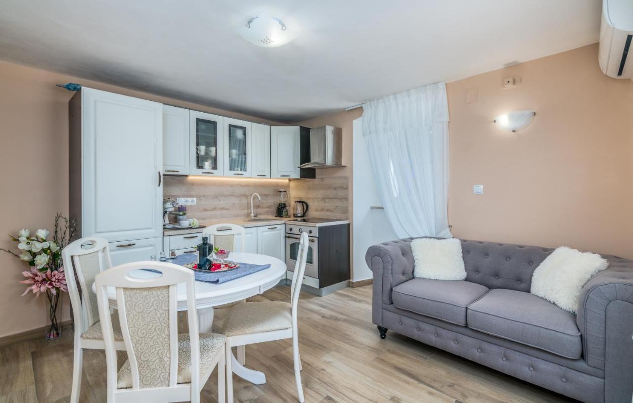 Holiday House Serenity Malinska Esterno foto