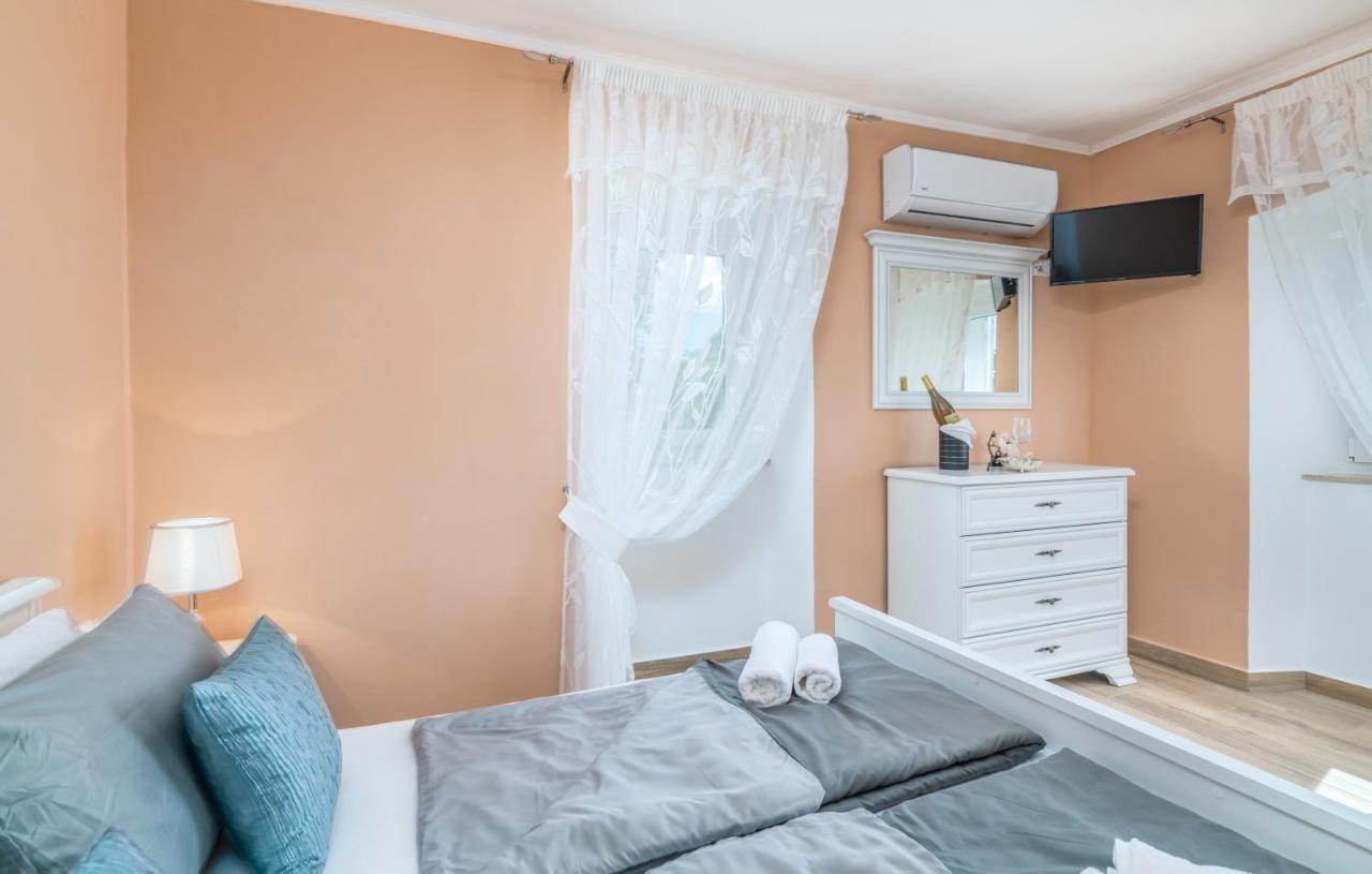 Holiday House Serenity Malinska Esterno foto